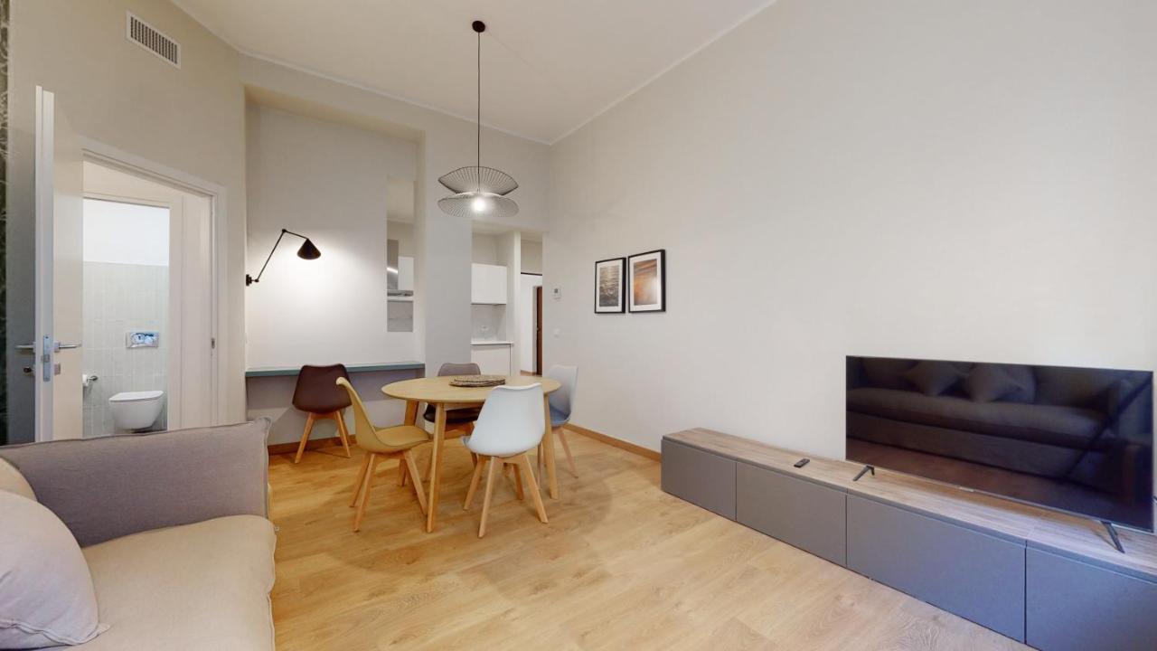 Appartamento Sahi - Dei Dell'olimpo Porta Romana Milano